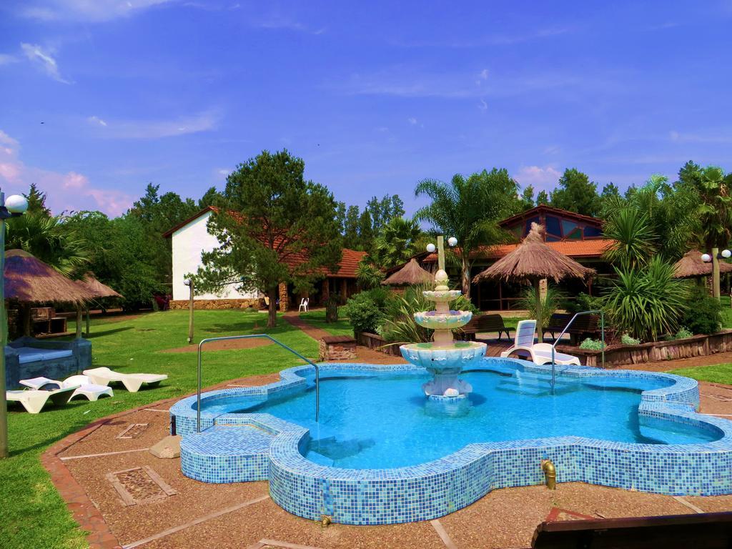 Casa De Piedra Hotel Termas del Dayman Exterior photo