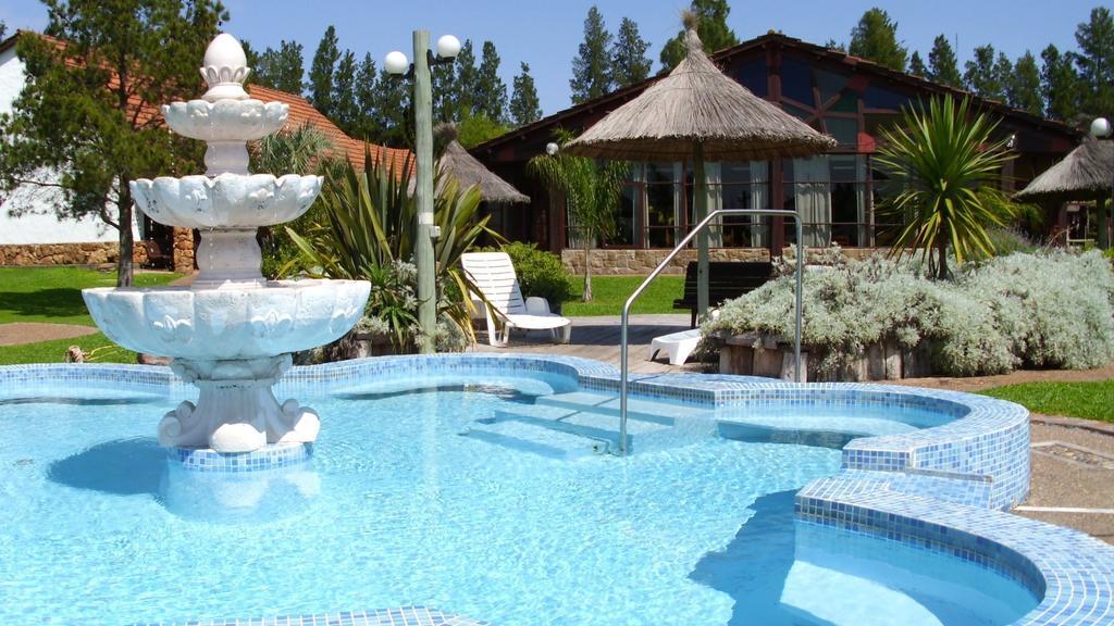 Casa De Piedra Hotel Termas del Dayman Exterior photo
