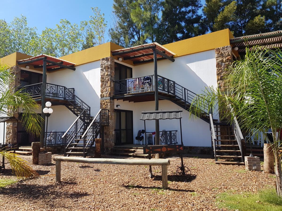 Casa De Piedra Hotel Termas del Dayman Exterior photo